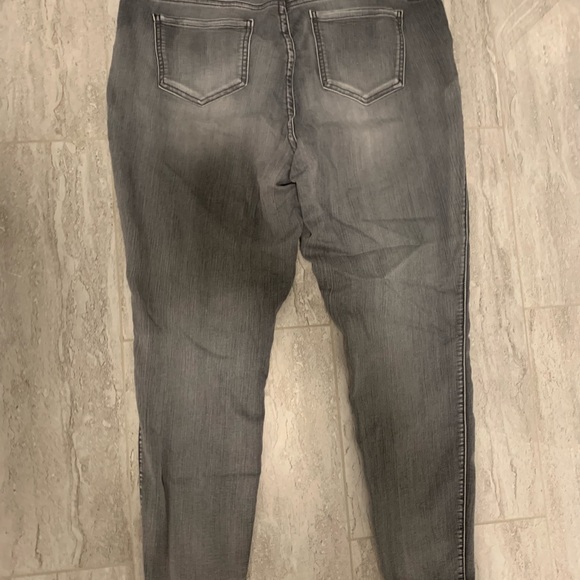 Torrid Denim Jeggings - Picture 2 of 4